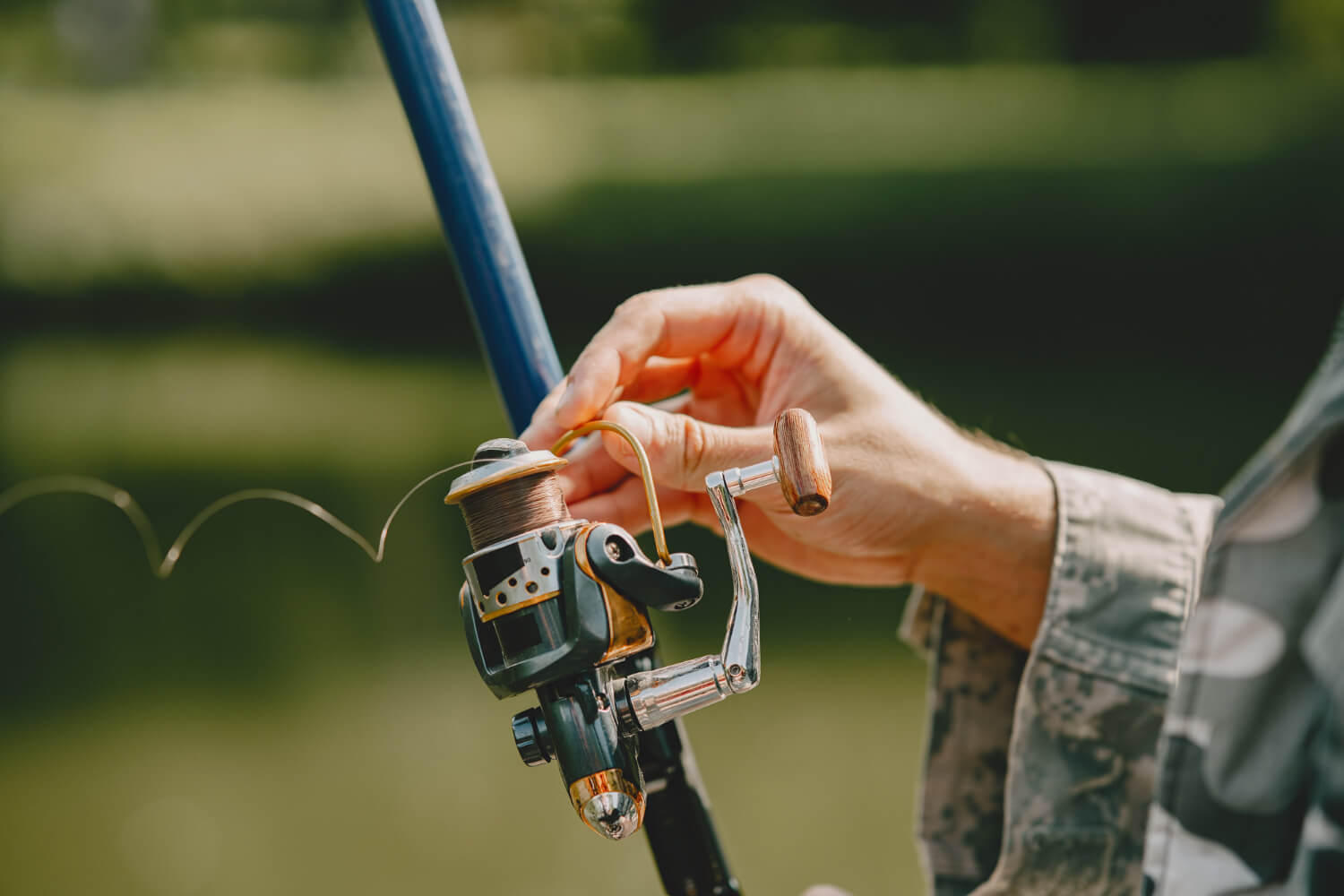 Melhores marcas de molinete do mercado - exemplo de molinete em vara de pesca